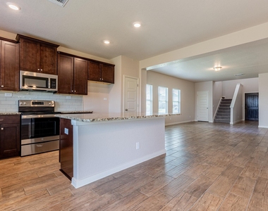 746 Farmers Dell St - Photo Thumbnail 16