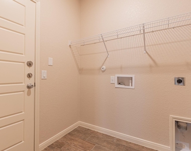 746 Farmers Dell St - Photo Thumbnail 11