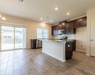 746 Farmers Dell St - Photo Thumbnail 9