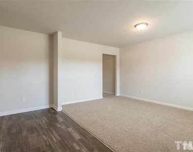 712 Howling Wind Drive - Photo Thumbnail 15