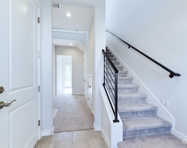 12001 Vista Parke Dr - Photo Thumbnail 17