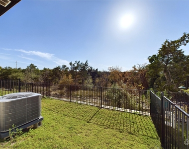12001 Vista Parke Dr - Photo Thumbnail 25