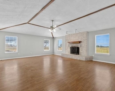 16 Brenda Ln - Photo Thumbnail 4