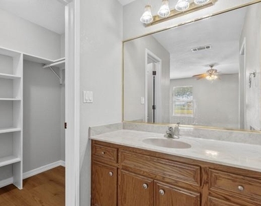 16 Brenda Ln - Photo Thumbnail 14
