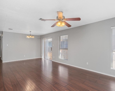 7228 Aldea Dr - Photo Thumbnail 2