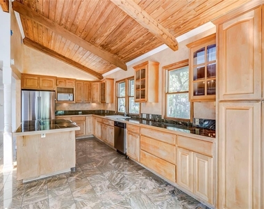 208 Westhaven Dr - Photo Thumbnail 6