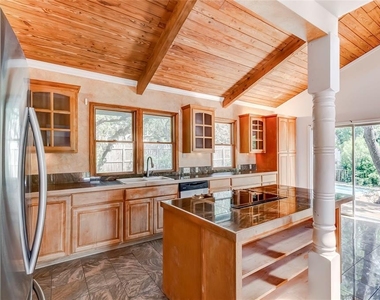 208 Westhaven Dr - Photo Thumbnail 8