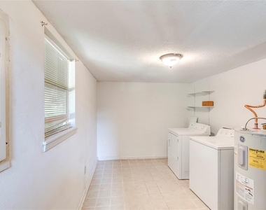 208 Westhaven Dr - Photo Thumbnail 27