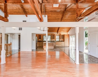 208 Westhaven Dr - Photo Thumbnail 4