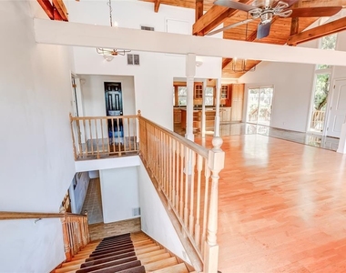 208 Westhaven Dr - Photo Thumbnail 35