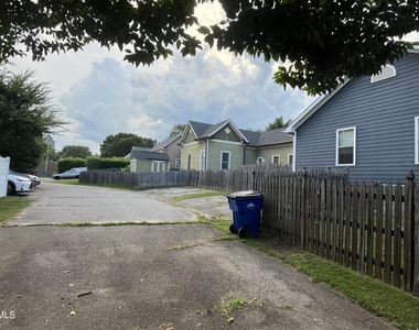 620 E Davie Street - Photo Thumbnail 5