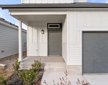 2310 Castillo Dr - Photo Thumbnail 1