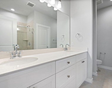 2310 Castillo Dr - Photo Thumbnail 12