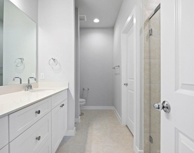 2310 Castillo Dr - Photo Thumbnail 11