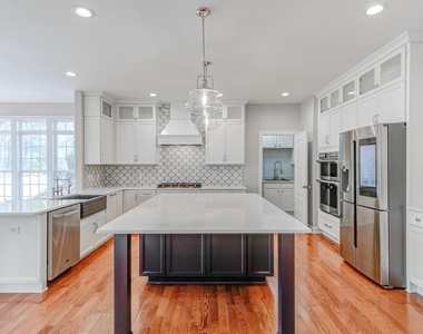 2041 Jadewood Drive - Photo Thumbnail 25