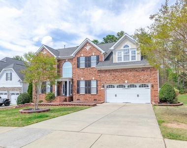 2041 Jadewood Drive - Photo Thumbnail 4