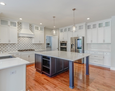 2041 Jadewood Drive - Photo Thumbnail 26