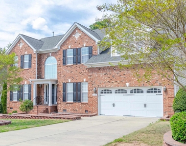 2041 Jadewood Drive - Photo Thumbnail 3