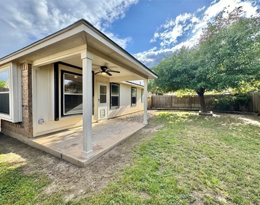 1015 Aiken Dr - Photo Thumbnail 35