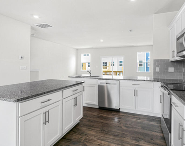 809 Lucky Clover Way - Photo Thumbnail 10