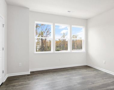809 Lucky Clover Way - Photo Thumbnail 4
