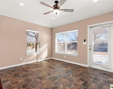 1623 Anna Lee Dr - Photo Thumbnail 10