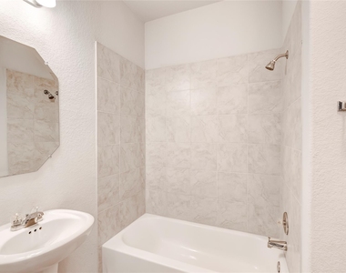 425 Arrowhead Vine St - Photo Thumbnail 20