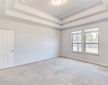 425 Arrowhead Vine St - Photo Thumbnail 15