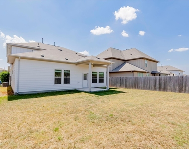 425 Arrowhead Vine St - Photo Thumbnail 30