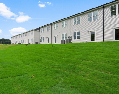 332 W Saltgrass Lane - Photo Thumbnail 13