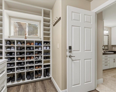 25207 Lake View Dr - Photo Thumbnail 5