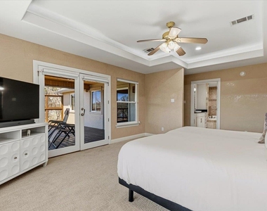 25207 Lake View Dr - Photo Thumbnail 13