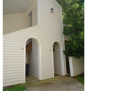 110 Manhattan Court - Photo Thumbnail 2