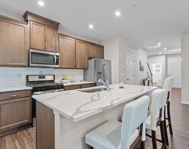 812 Star Rdg Drive - Photo Thumbnail 22