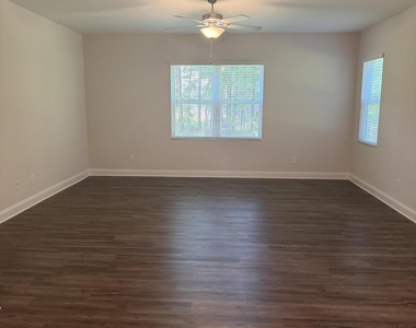 924 Weatherby Lane - Photo Thumbnail 8
