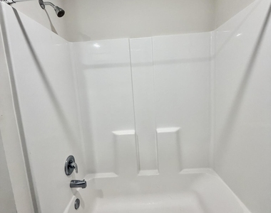 924 Weatherby Lane - Photo Thumbnail 21