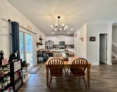 924 Weatherby Lane - Photo Thumbnail 8