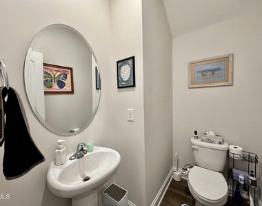 924 Weatherby Lane - Photo Thumbnail 12