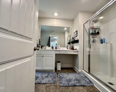 924 Weatherby Lane - Photo Thumbnail 18