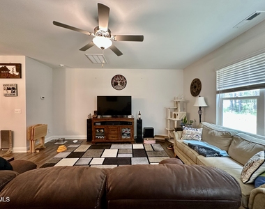 924 Weatherby Lane - Photo Thumbnail 11