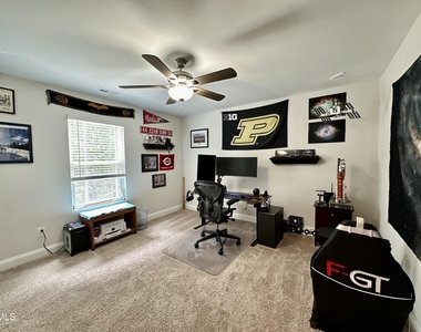 924 Weatherby Lane - Photo Thumbnail 19