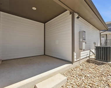 8401 Orizzonte St - Photo Thumbnail 23