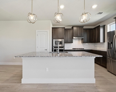 8401 Orizzonte St - Photo Thumbnail 9