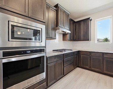 8401 Orizzonte St - Photo Thumbnail 10