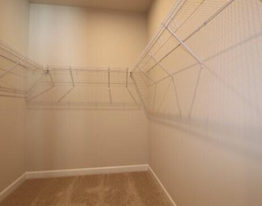 606 Brackenberry Alley - Photo Thumbnail 12