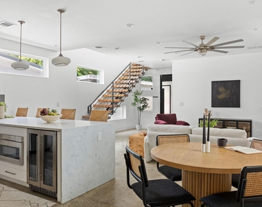 1182 Oakgrove Ave - Photo Thumbnail 9