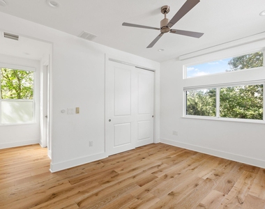 1182 Oakgrove Ave - Photo Thumbnail 21