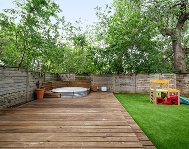 1182 Oakgrove Ave - Photo Thumbnail 5