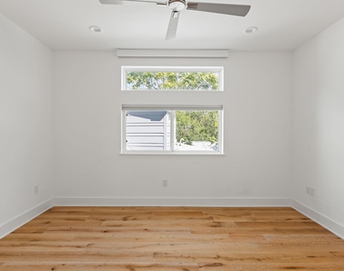 1182 Oakgrove Ave - Photo Thumbnail 23