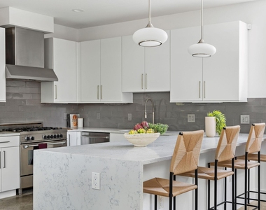 1182 Oakgrove Ave - Photo Thumbnail 11